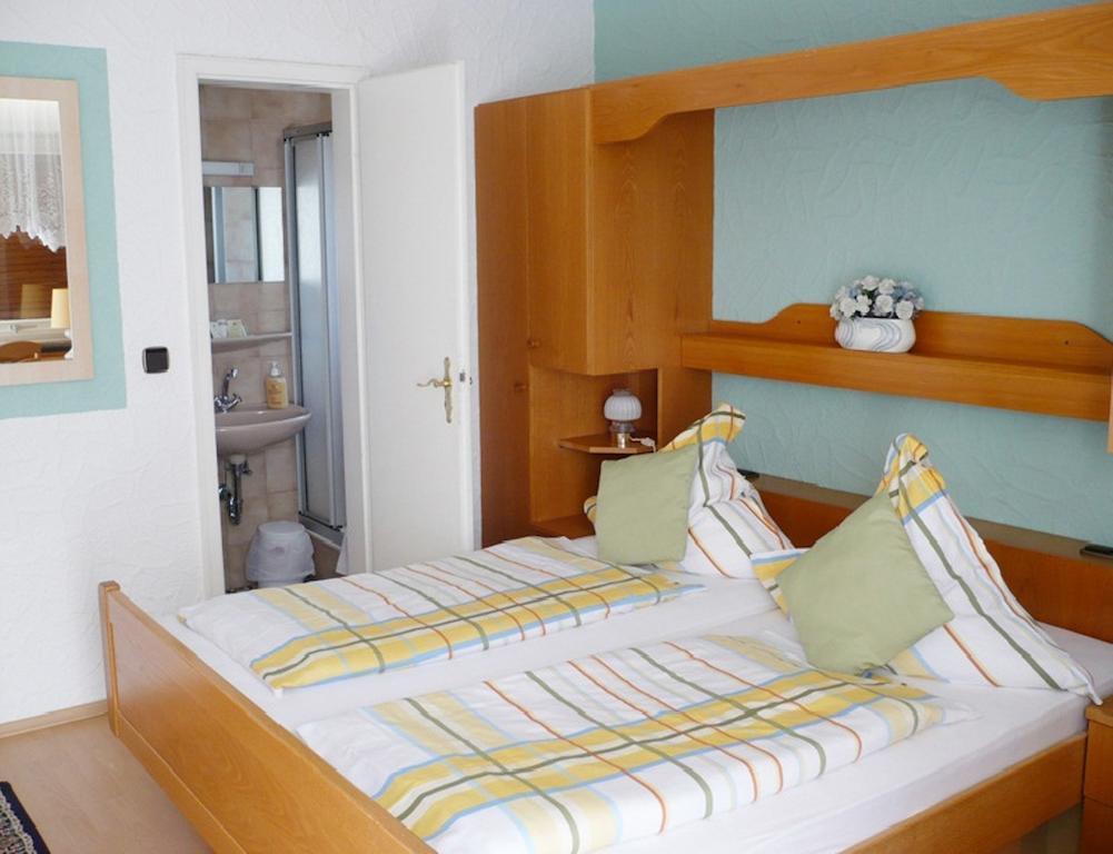 Landhotel Schoenblick Bad Herrenalb Room photo
